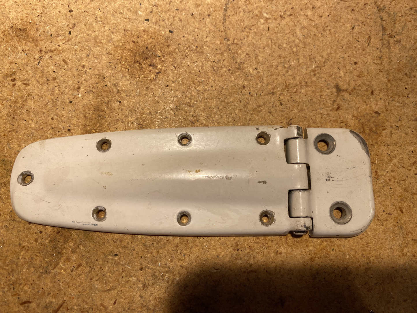 Cessna Hinge Assembly, Cessna 150 thru 210, PN 0711037-500 - 1