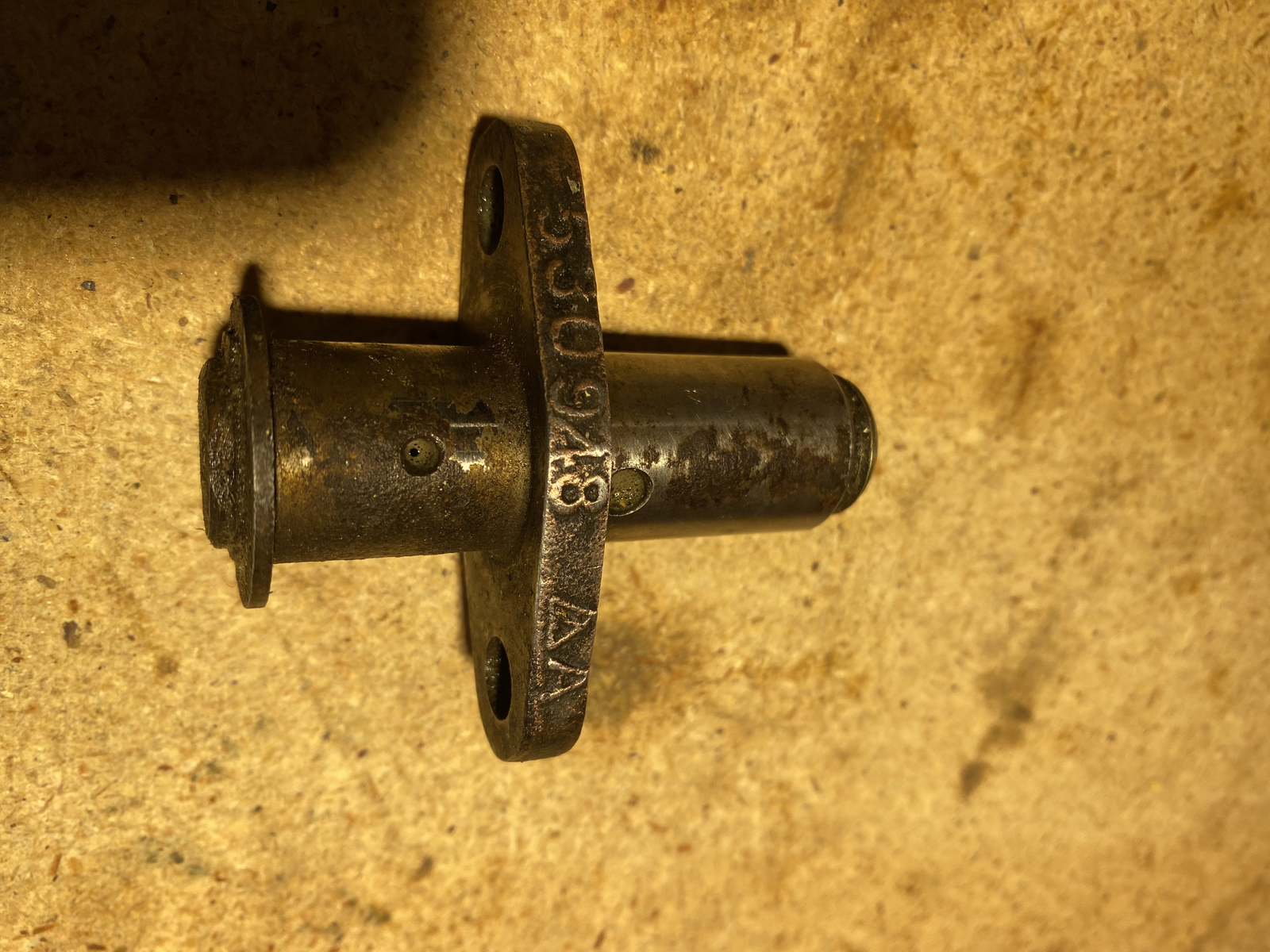 Continental O-470 E-225 Starter Jaw Gear Pinion Pivot P/N 530948 - 1