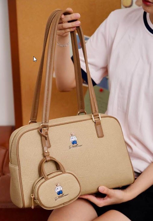 6315b3d0ede5eb3c453b03c0_guoobear-shoulder-bag_1751851359243.jpg
