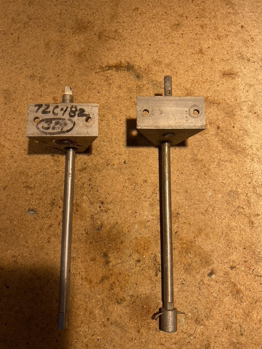 Cessna 182 Gear Assy Selector Valve - 1