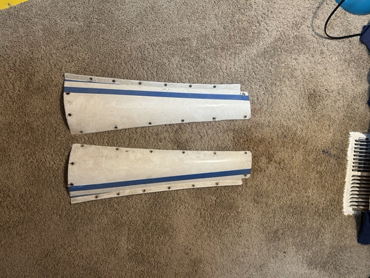 Set of Cessna 210 Fairing Stabilizer (white/blue) - 1