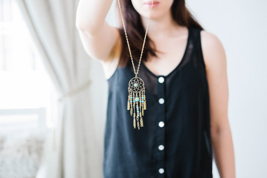 gold-dream-catcher-necklace_925x.jpg