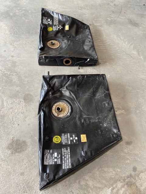 Cessna 180 Fuel cells (slant tank) PN 0726000-2 & 0726000-1 - 1