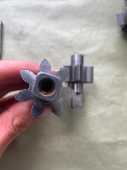 Continental C-85, C-90, 0-200 530694/530695 Oil Pump Gear Set - 1