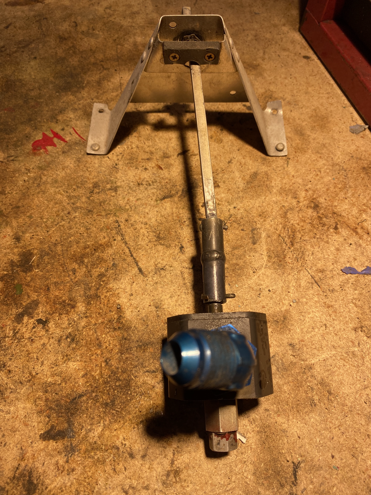 Cessna Fuel Selector Valve W/ Shaft PN 9851096-3 & 9718737-5 - 1